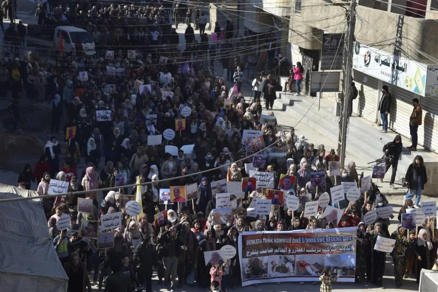 Şêniyên Hesekê li dijî êrişan meşiyan