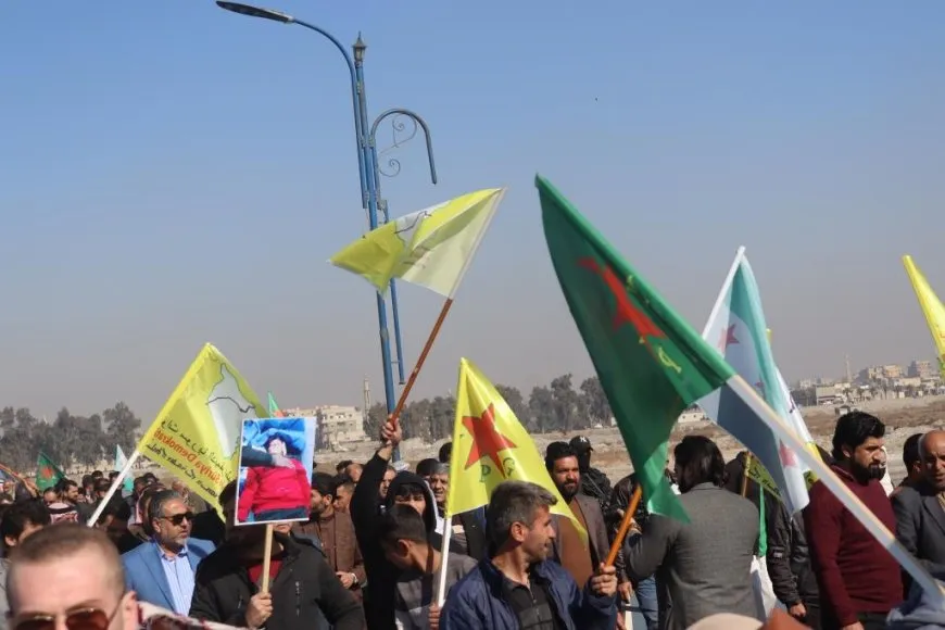 Xelkê Reqa û Tebqayê bang li hêzên navneteweyî kir: Hesab ji dewleta Tirk bixwazin
