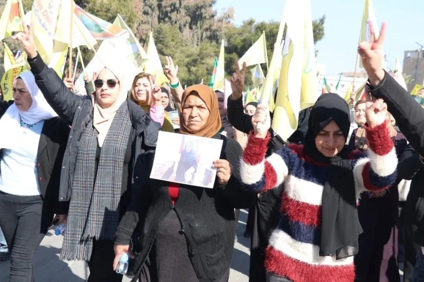Xelkê Reqa û Tebqayê bang li hêzên navneteweyî kir: Hesab ji dewleta Tirk bixwazin