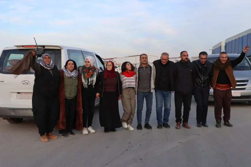 Komeke din ji bajarên Cizîrê berê xwe da Bendava Tişrînê