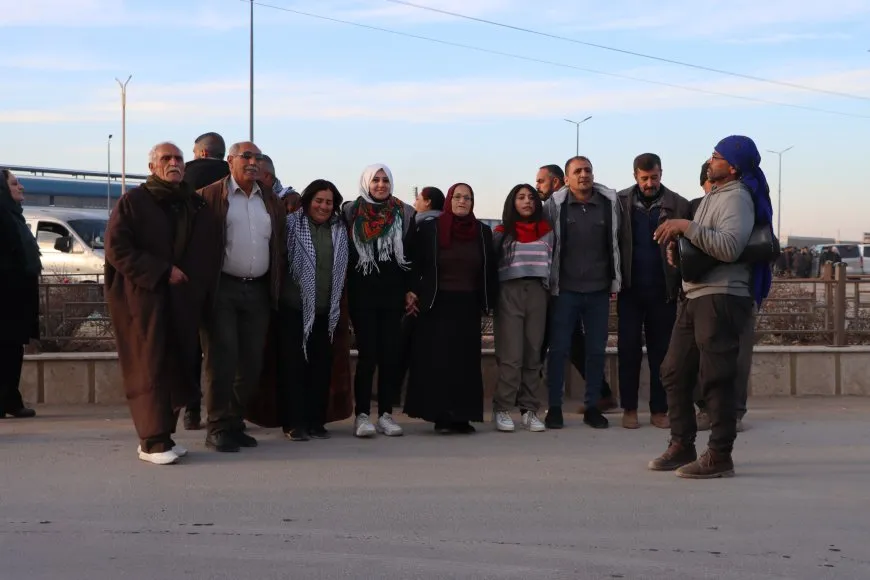 Komeke din ji bajarên Cizîrê berê xwe da Bendava Tişrînê
