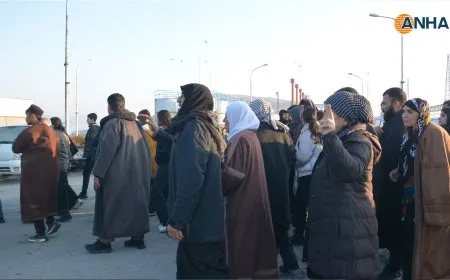 Berxwedana nobetê li bendava Tişrînê di roja 26’an de didome
