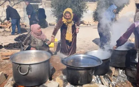 ‘Em ê her tim li pişt şervanên xwe bin’