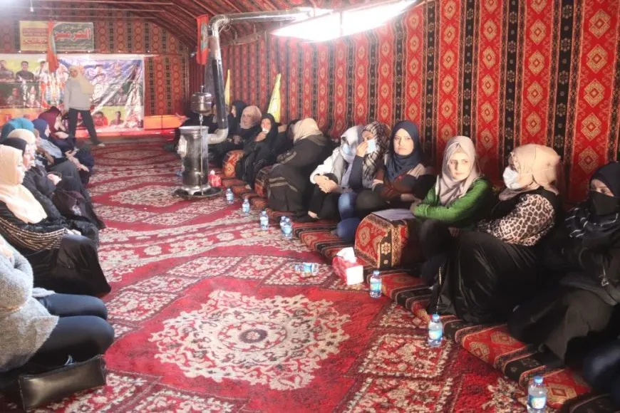 Şêniyên Reqayê sersaxî  ji malbata şehîd Beşar El Sayah re xwest