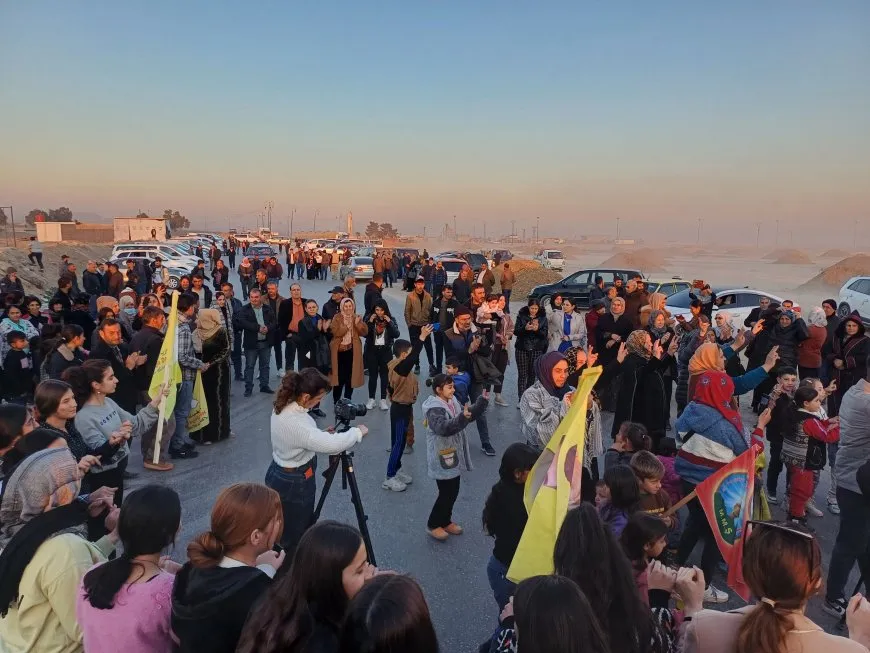Gelê Hesekê çalakgerên Tişrînê bi coş pêşwazî kirin