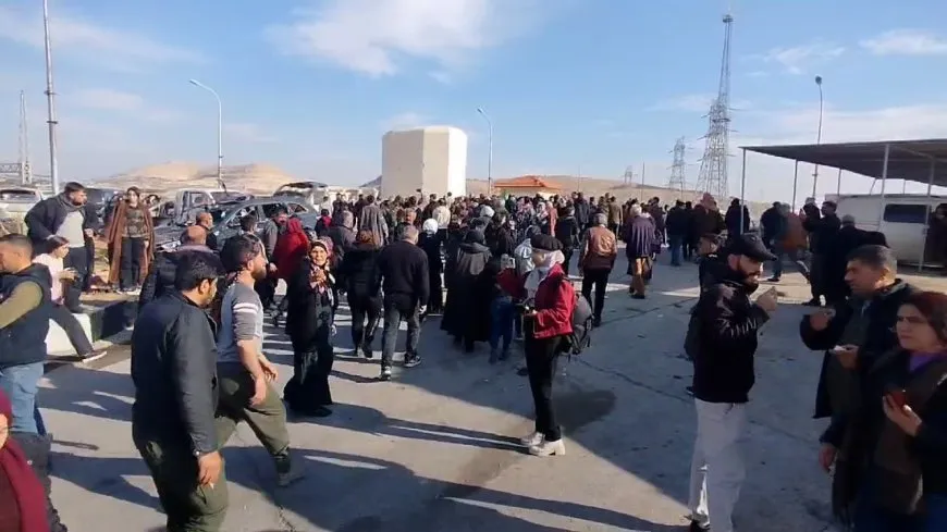 Karwana gelê Dêrazor, Reqa û Tebqayê gihîşt Bendava Tişrînê