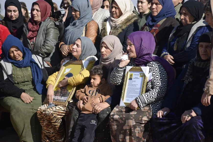 Şêniyên Dirbêsiyê û Zirganê sersaxî da malbatên şehîd Kendal û Dildar