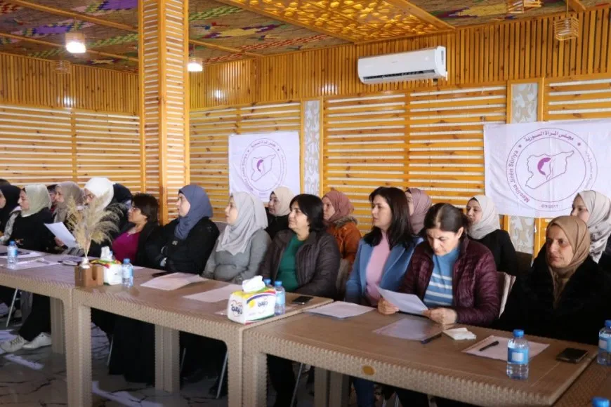 Pirsgirêkên ku jinên Sûriyeyî rû bi rû dimînin hatin nîqaşkirin
