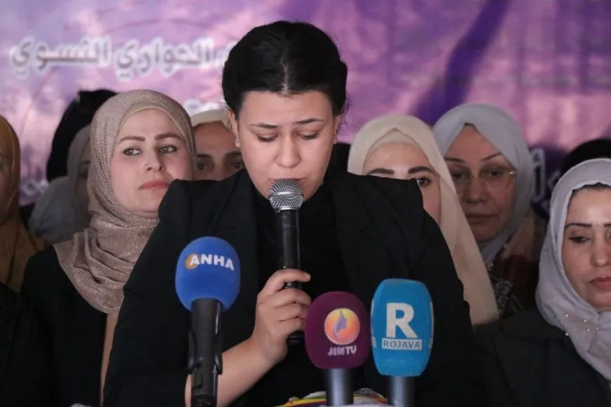 Pirsgirêkên ku jinên Sûriyeyî rû bi rû dimînin hatin nîqaşkirin