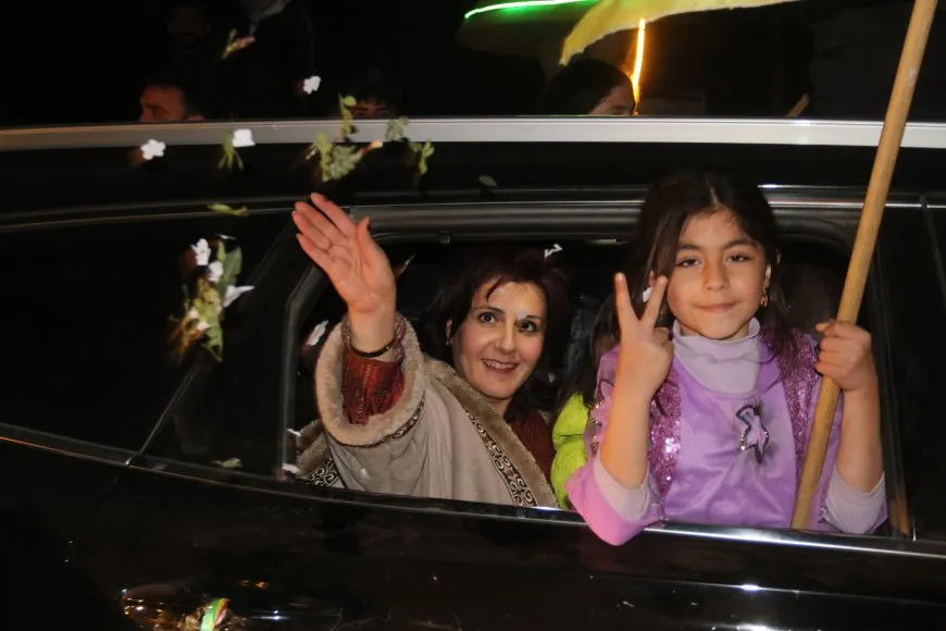 Şêniyên Hesekê berxwedêrên ji Tişrînê vegeriyan pêşwazî kirin