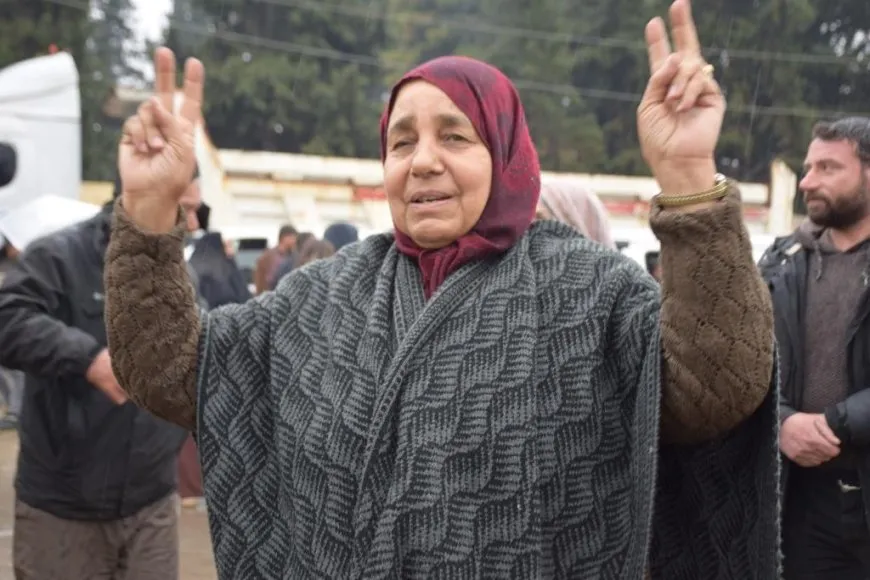 Çaremîn karwanê xelkê Kobanê ber bi bendava Tişrînê ve diçe