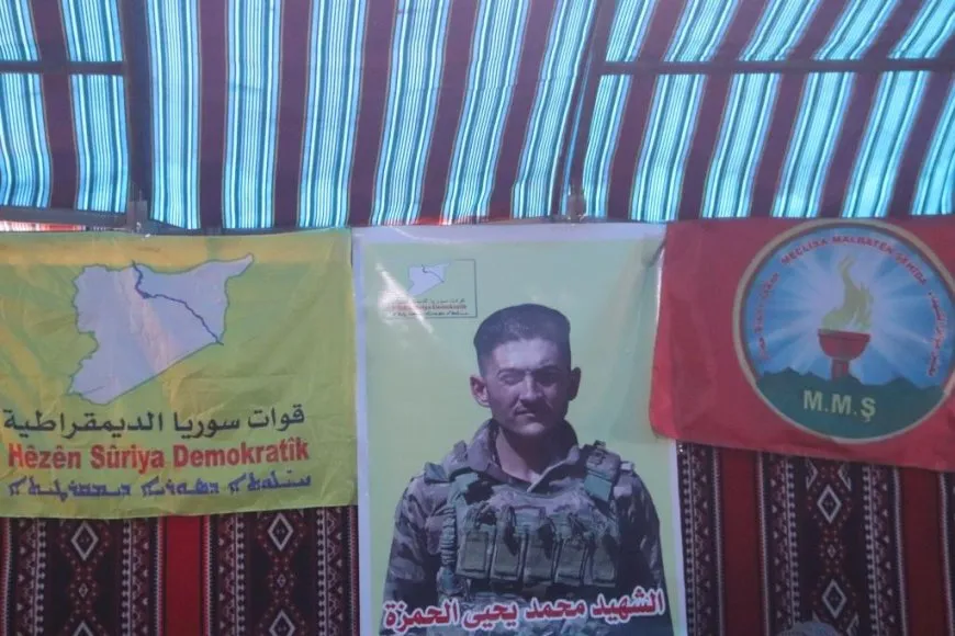 Xelkê Reqayê sersaxî da malbata şehîd Sîpan Reqa