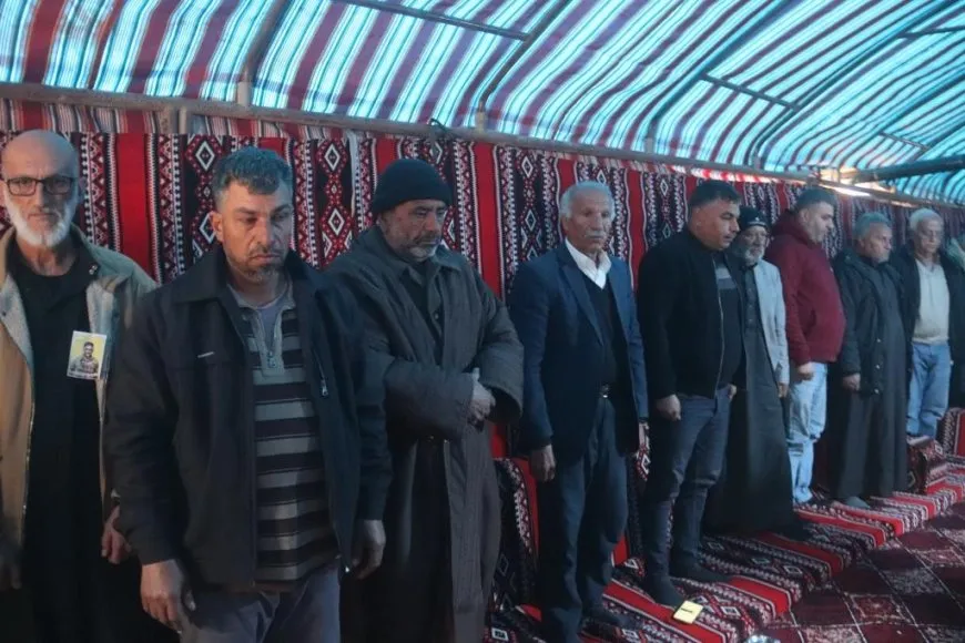 Xelkê Reqayê sersaxî da malbata şehîd Sîpan Reqa