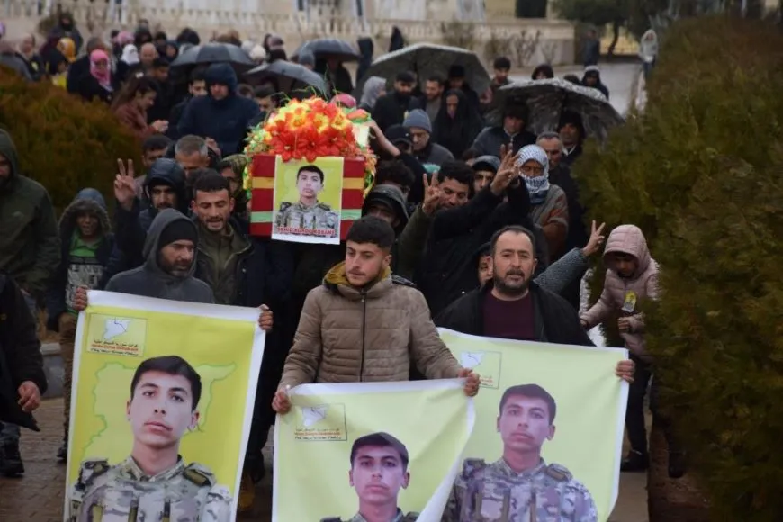 Li kobanê Şervanê QSD`ê Kurdo Kobanê hate oxir kirin