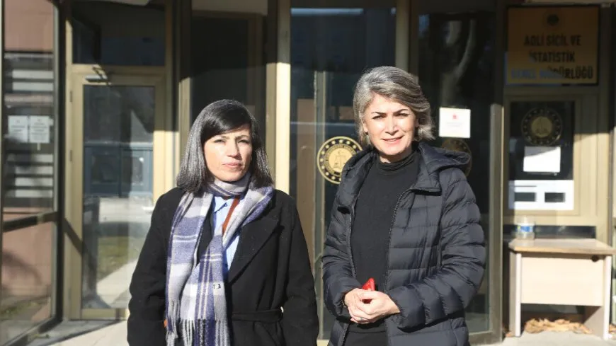 Rojnamevan ji bo hevpeyvîna bi Rêber Abdullah Ocalan re serlêdan kir