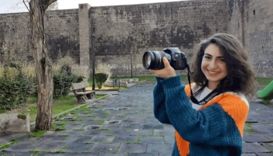 Dadgehê biryara girtina nûçegihana JinNewsê Oznur Deger da