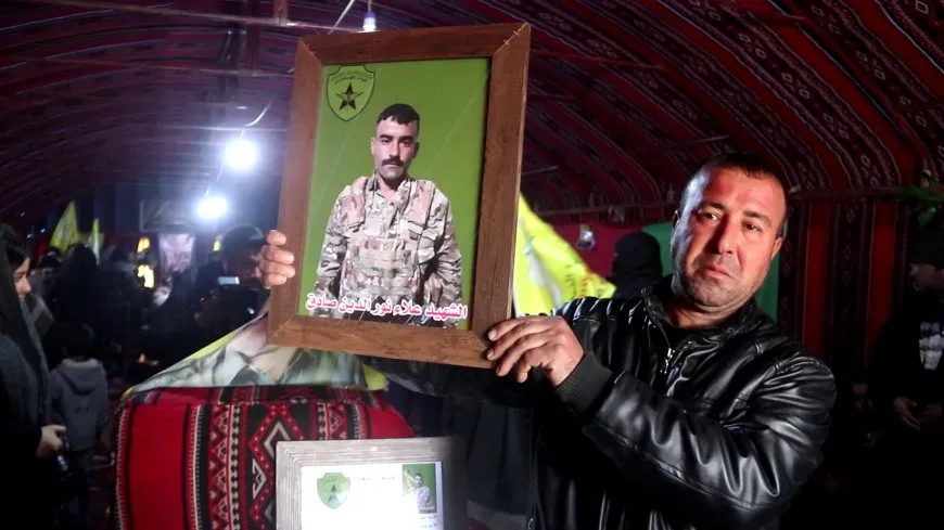 Xelkê Reqayê sersaxî da malbata şehîd Birûsk
