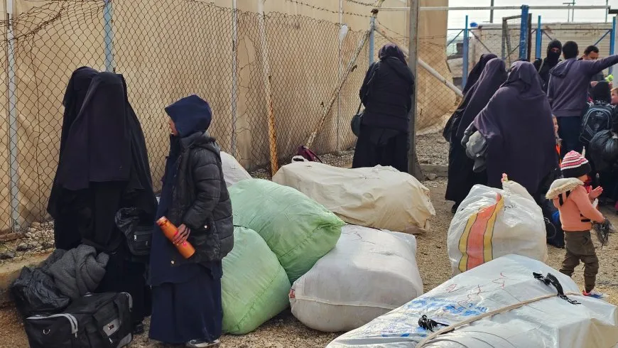 Komeke nû ya penaberên Iraqî ji kampa Holê derket