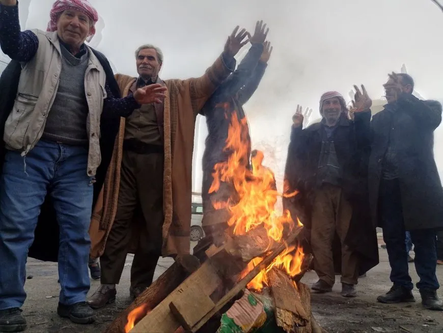 Tevî serma û baranê 34 roj e coşa berxwedana Tişrînê bilind e