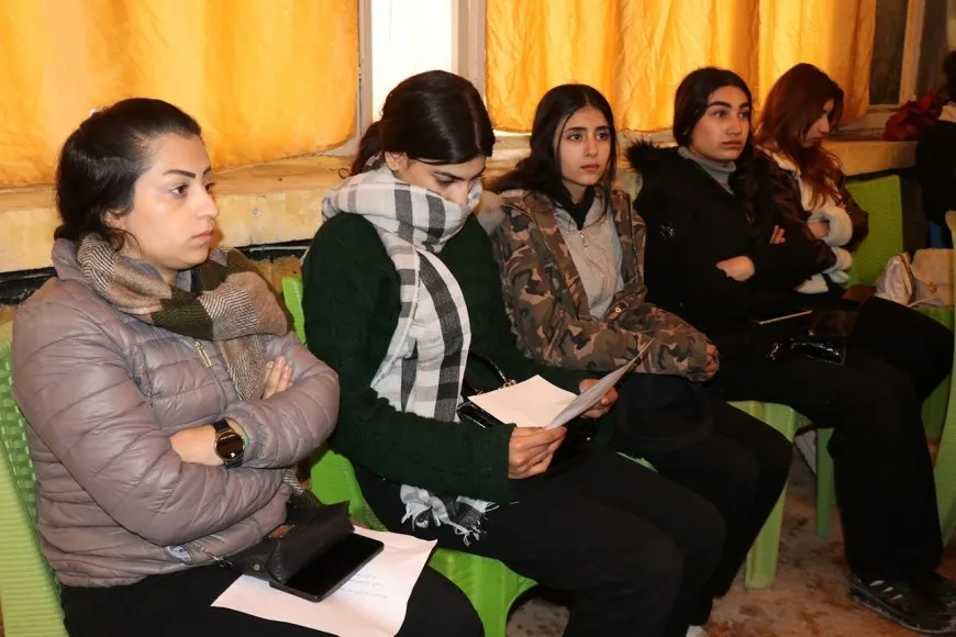 Têkildarî 15ˋê Sibatê li Helebê panela jinên ciwan