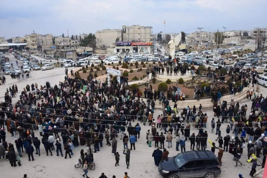Gelê Kobanê berxwedêrên ji Tişrînê vegeriyan, pêşwazî kirin