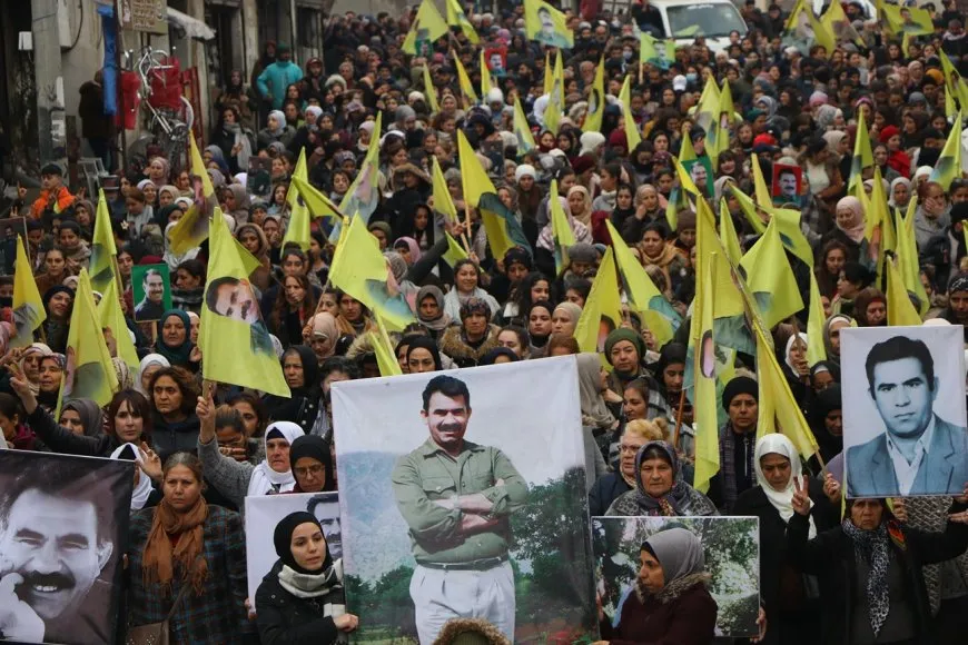 Li Şêxmeqsûdê ji bo azadiya Rêber Abdullah Ocalan meşeke girseyî