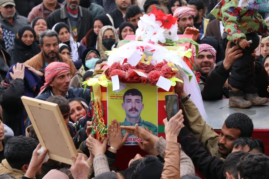 Du şehîdên QSD'ê bi dirûşmeyan hatin oxirkirin