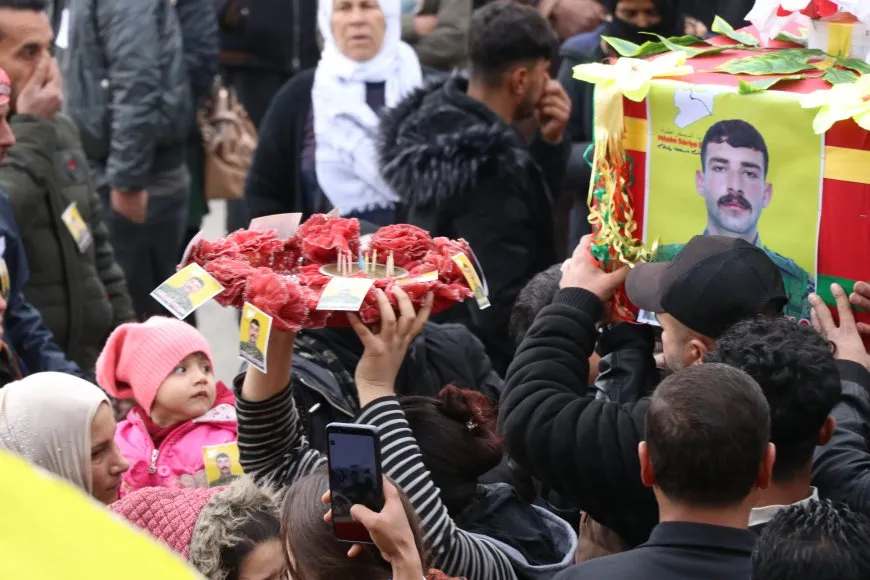 Du şehîdên QSD'ê bi dirûşmeyan hatin oxirkirin