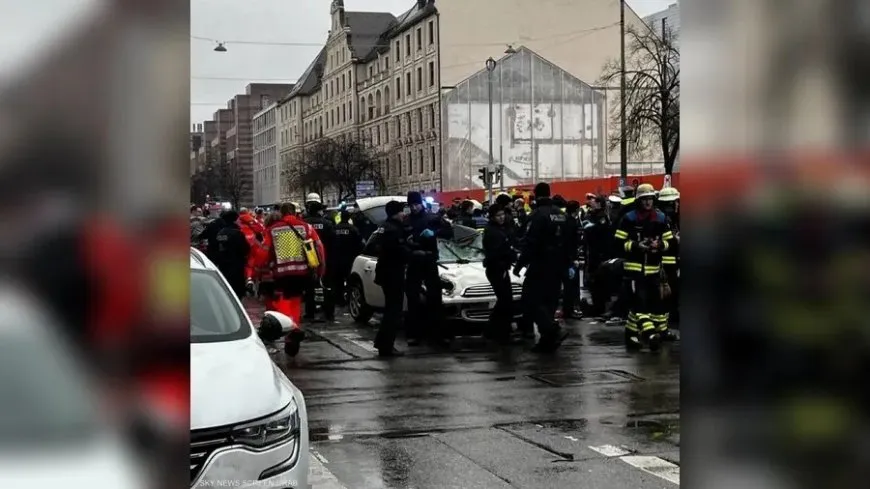 Li Munîhê wesayîtek pêl girseya gel kir: 15 kes birîndar bûn