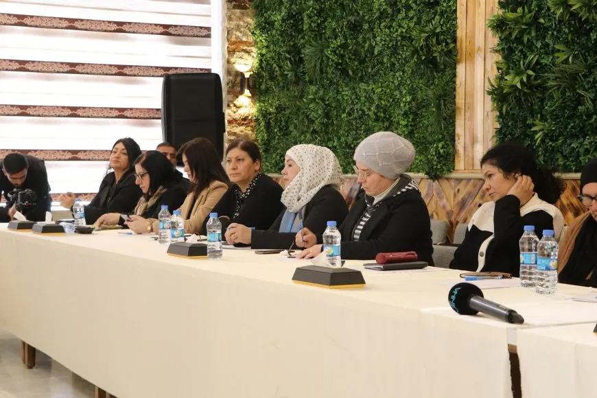 Di foruma şêwirmendiyê ya jinan daxwazên girîng