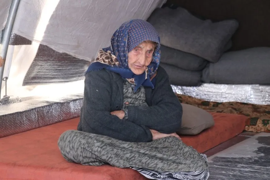 Koçberên Efrîn û Şehbayê di rewşeke dijwar de dijîn