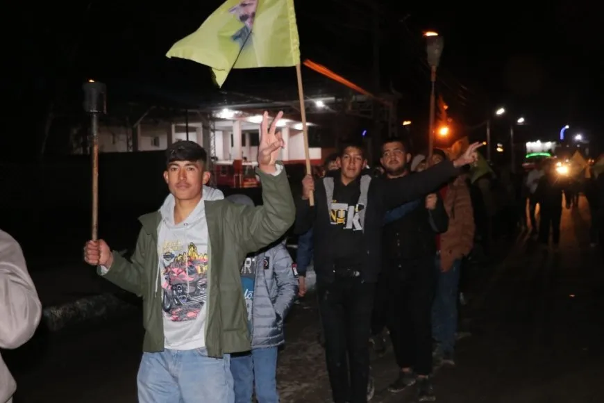 Ciwanên Tebqayê bi meşeke meşaleyî komplo şermezar kir