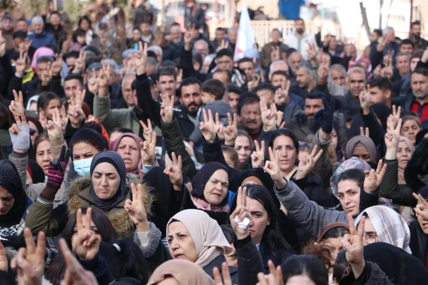 Bi hezaran cenzeyên Hêva û Dilawer  El Erebo spartin axê