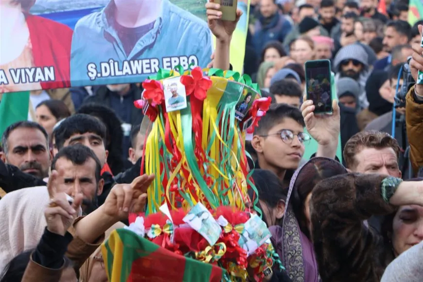 Bi hezaran cenzeyên Hêva û Dilawer  El Erebo spartin axê