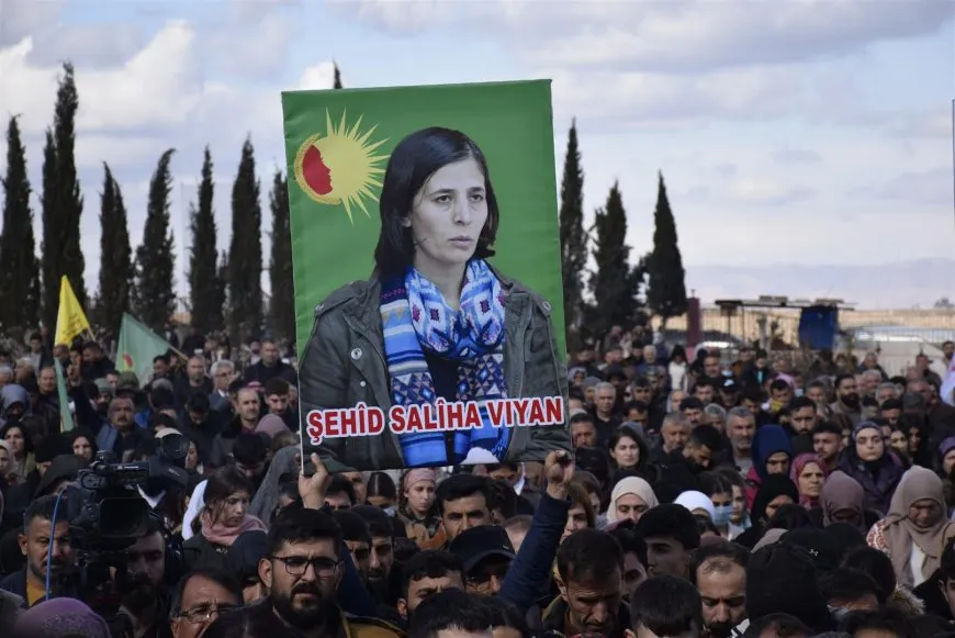 Bi hezaran cenzeyên Hêva û Dilawer  El Erebo spartin axê