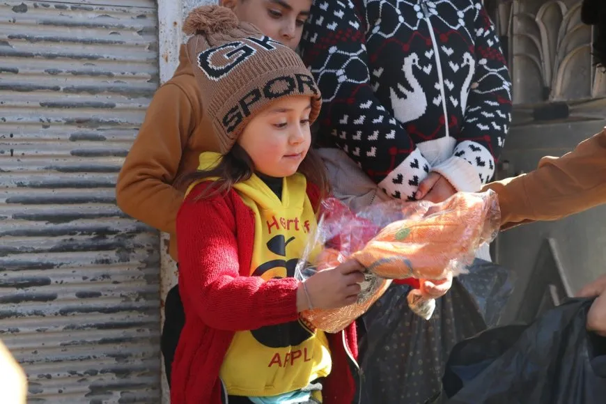 Koçberên efrînî ji alîkariyên mirovî bê par in