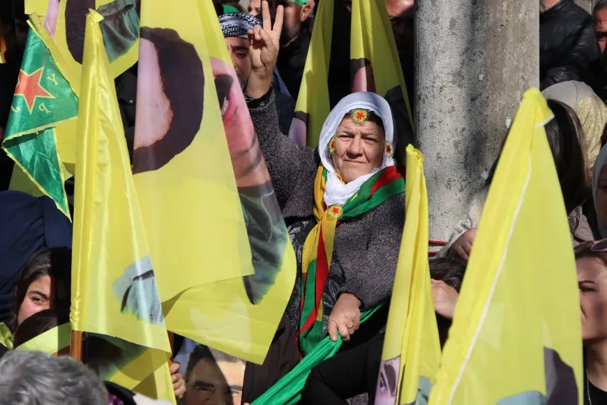 Deh hezaran li Qamişlo peyam da: Aştî girêdayî azadiya Rêber Apo ye