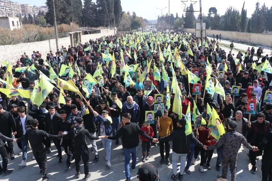 ‛Em roja qirkirina gelan komploya 15’ê Sibatê şermezar dikin’