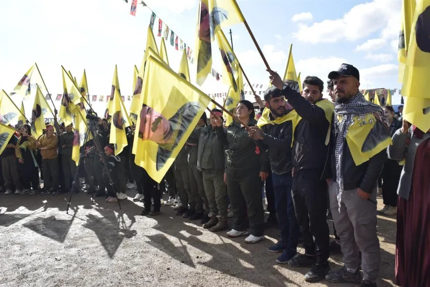 ‛Vîna gelan rûbirûyî Komploya Navneteweyî ye’