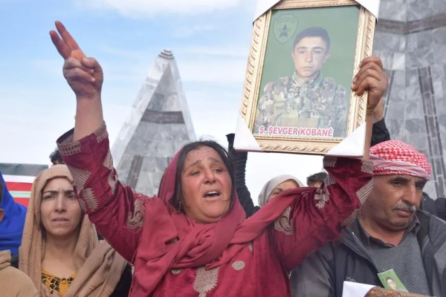 Gelê kantona Firatê Şehîd Şevger Kobanê oxir kir