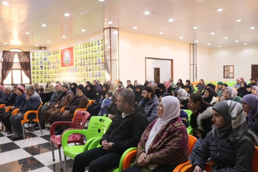 Malbatên şehîdan li Tebqayê pêşdeçûnên siyasî nîqaş kirin