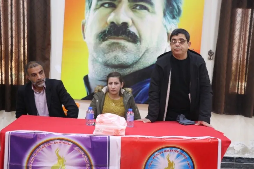 Malbatên şehîdan li Tebqayê pêşdeçûnên siyasî nîqaş kirin