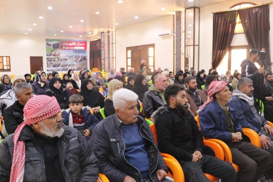 Malbatên şehîdan li Tebqayê pêşdeçûnên siyasî nîqaş kirin