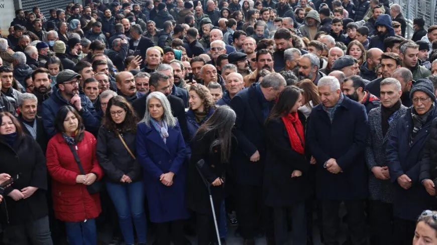Li Wanê meşa bi hezaran kesî ya li dijî desteserkirina vînê