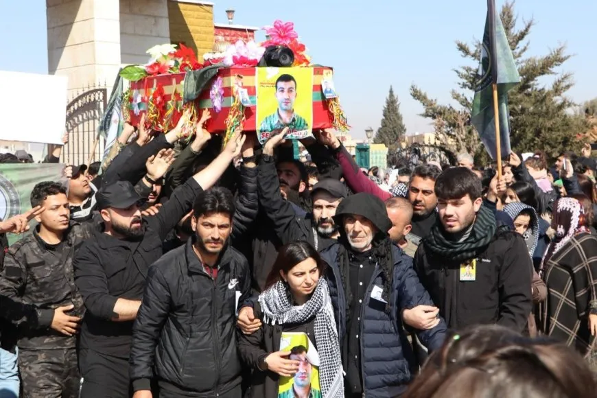 Bi merasîmeke biheybet şehîd Egîd Roj hat oxirkirin û şehîd Zagros hat bibîranîn