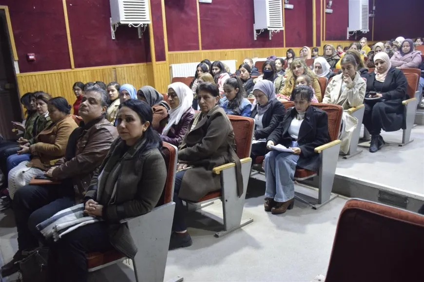 Li Dêrikê komxebata zimanê dayikê û piştgiriya QSD’ê