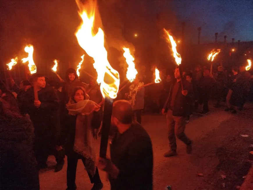 Çalakvanên li bendava Tişrînê dagirkerî şermezar kirin û piştgiriya xwe bo QSD`ê anîn ziman