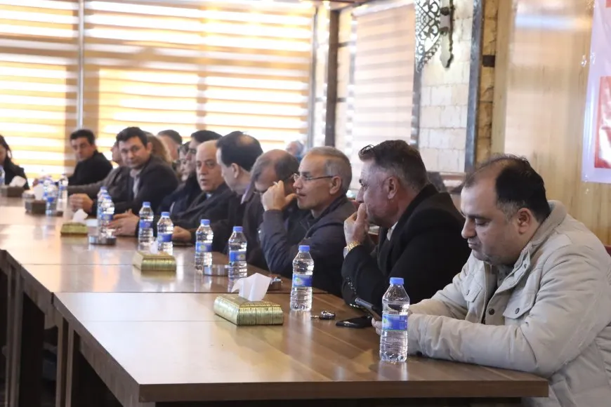 KNK-Rojava têkildarî yekemîn şoreşa Kurdî panelek li dar xist