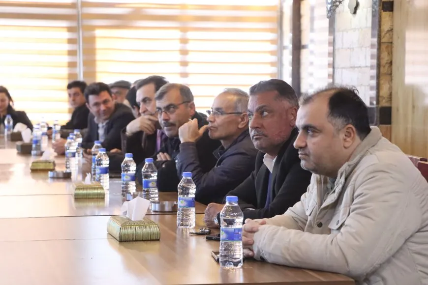 KNK-Rojava têkildarî yekemîn şoreşa Kurdî panelek li dar xist