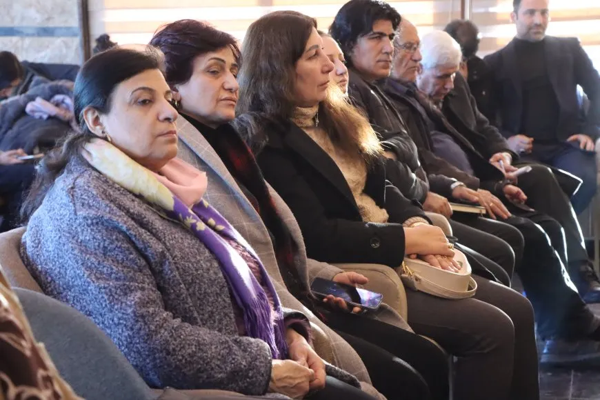 KNK-Rojava têkildarî yekemîn şoreşa Kurdî panelek li dar xist
